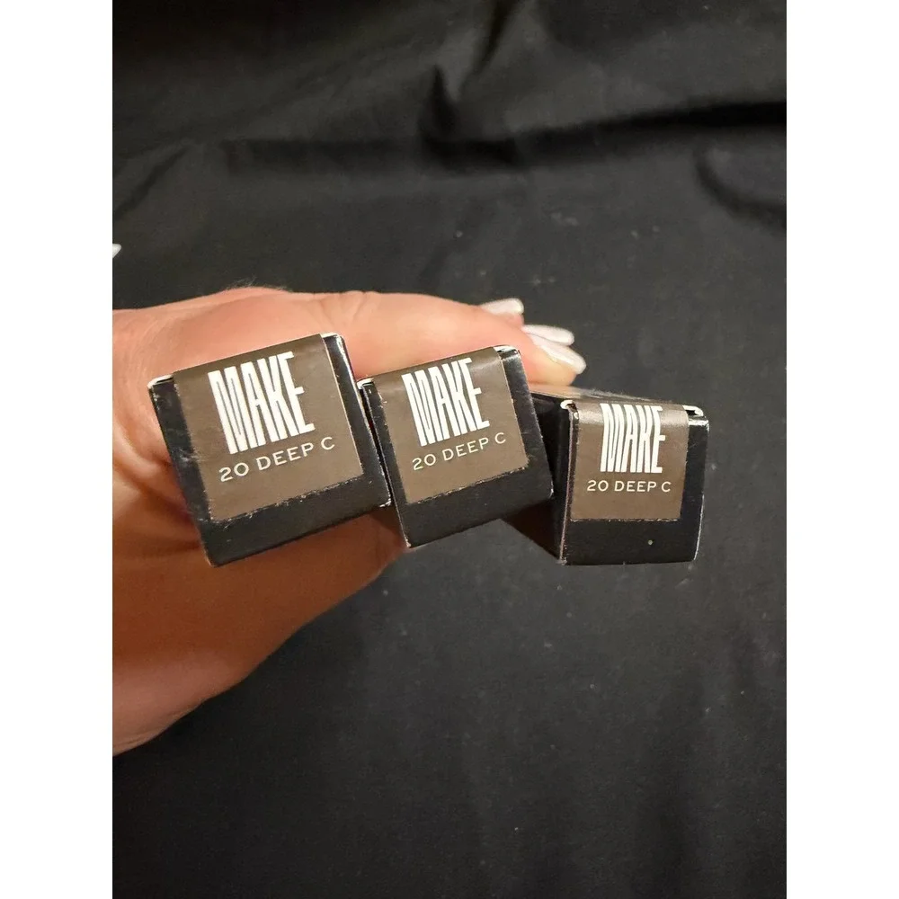 Make SKIN MIMETIC CONCEALER